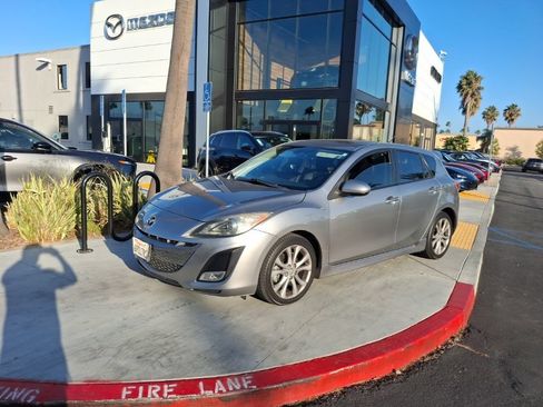 Used 2011 MAZDA MAZDA3 s Grand Touring w/ Tech Pkg FWD image 3