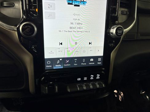 Used 2024 RAM 2500 Laramie image 20