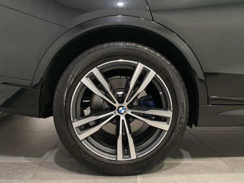 Used 2026 BMW X7 xDrive40i w/ M Sport Package AWD/4WD image 9