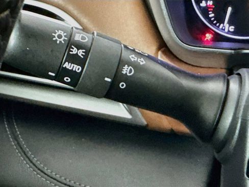Used 2020 Subaru Outback Touring w/ Popular Package #2 AWD/4WD image 12