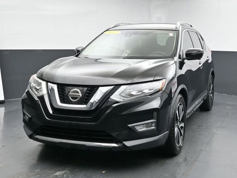 Used 2017 Nissan Rogue SL w/ SL Premium Package image 4