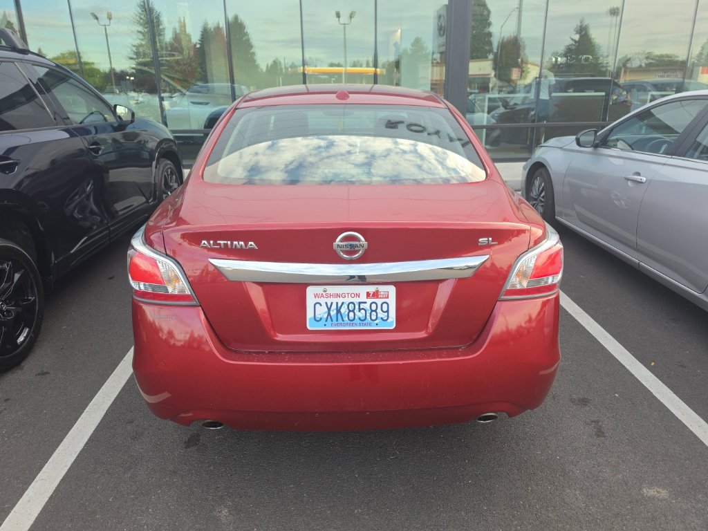Used 2015 Nissan Altima 2.5 SL w/ Technology Package FWD image 4