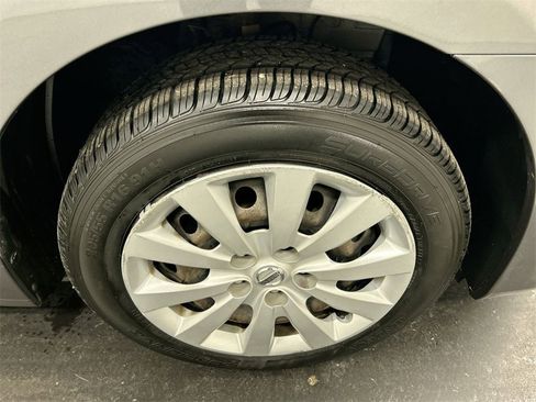 Used 2019 Nissan Sentra S image 8