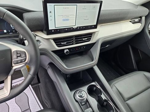 New 2026 Ford Explorer Active w/ Active Comfort Package RWD image 19