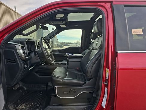Used 2024 Ford F250 Platinum w/ FX4 Off-Road Package image 9