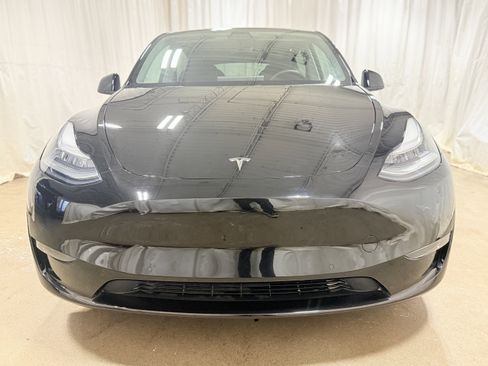 Used 2020 Tesla Model Y Performance image 2