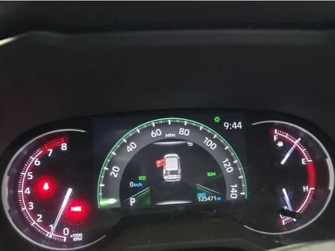 Used 2024 Toyota RAV4 XLE w/ Weather Package AWD/4WD image 11