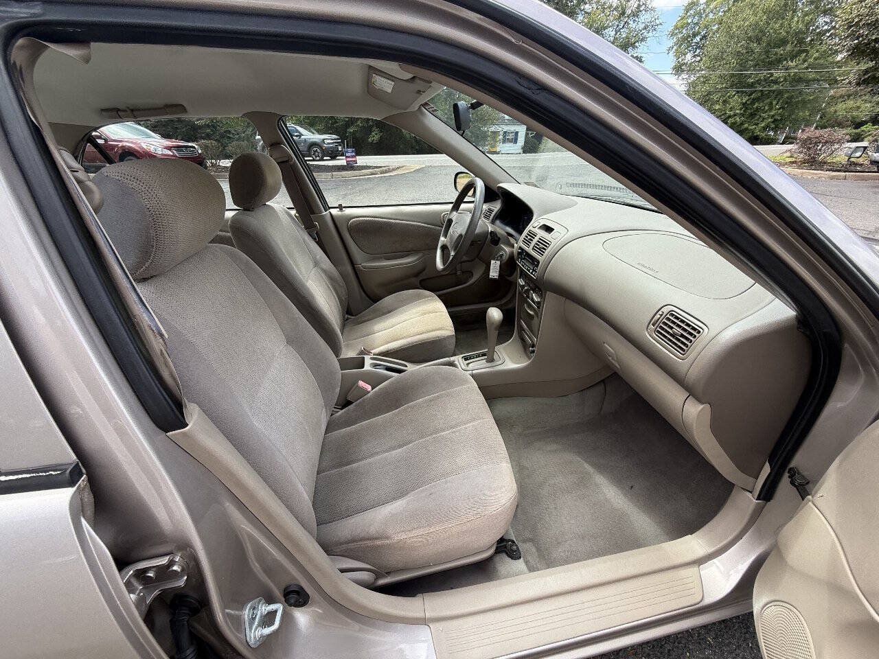 Used 2002 Toyota Corolla S FWD image 19