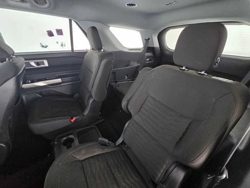 Used 2020 Ford Explorer XLT RWD image 19