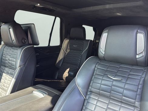 Used 2024 Cadillac Escalade Sport Platinum AWD/4WD image 9