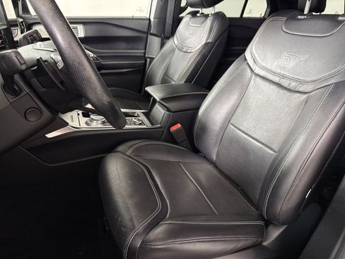 Used 2020 Ford Explorer ST w/ ST Street Pack image 10