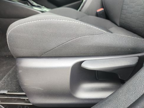 Used 2025 Toyota Corolla Hatchback image 25