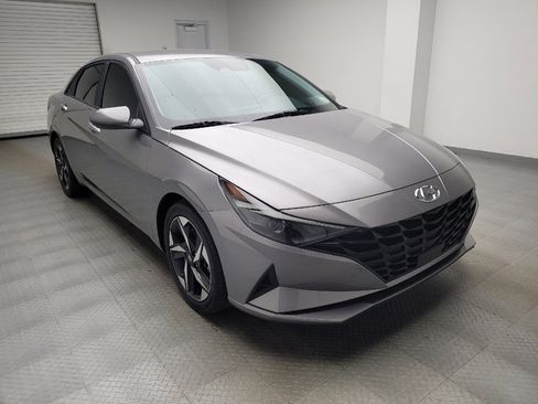 Used 2023 Hyundai Elantra SEL w/ Convenience Package FWD image 13