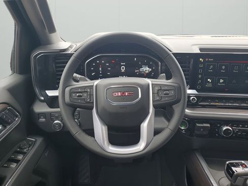 New 2026 GMC Sierra 1500 SLT image 24
