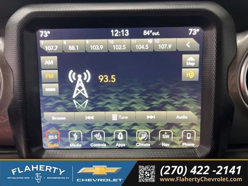 Used 2018 Jeep Wrangler Unlimited Sahara AWD/4WD image 28