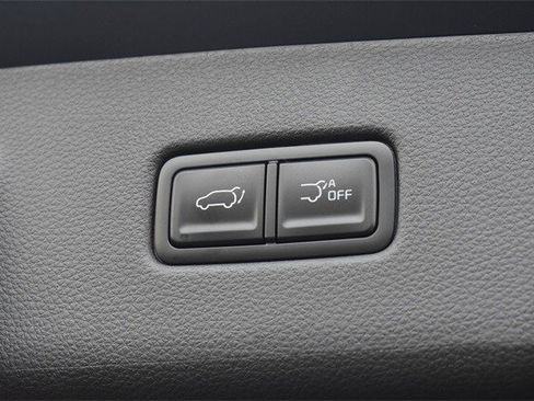 New 2026 Kia Carnival EX image 18