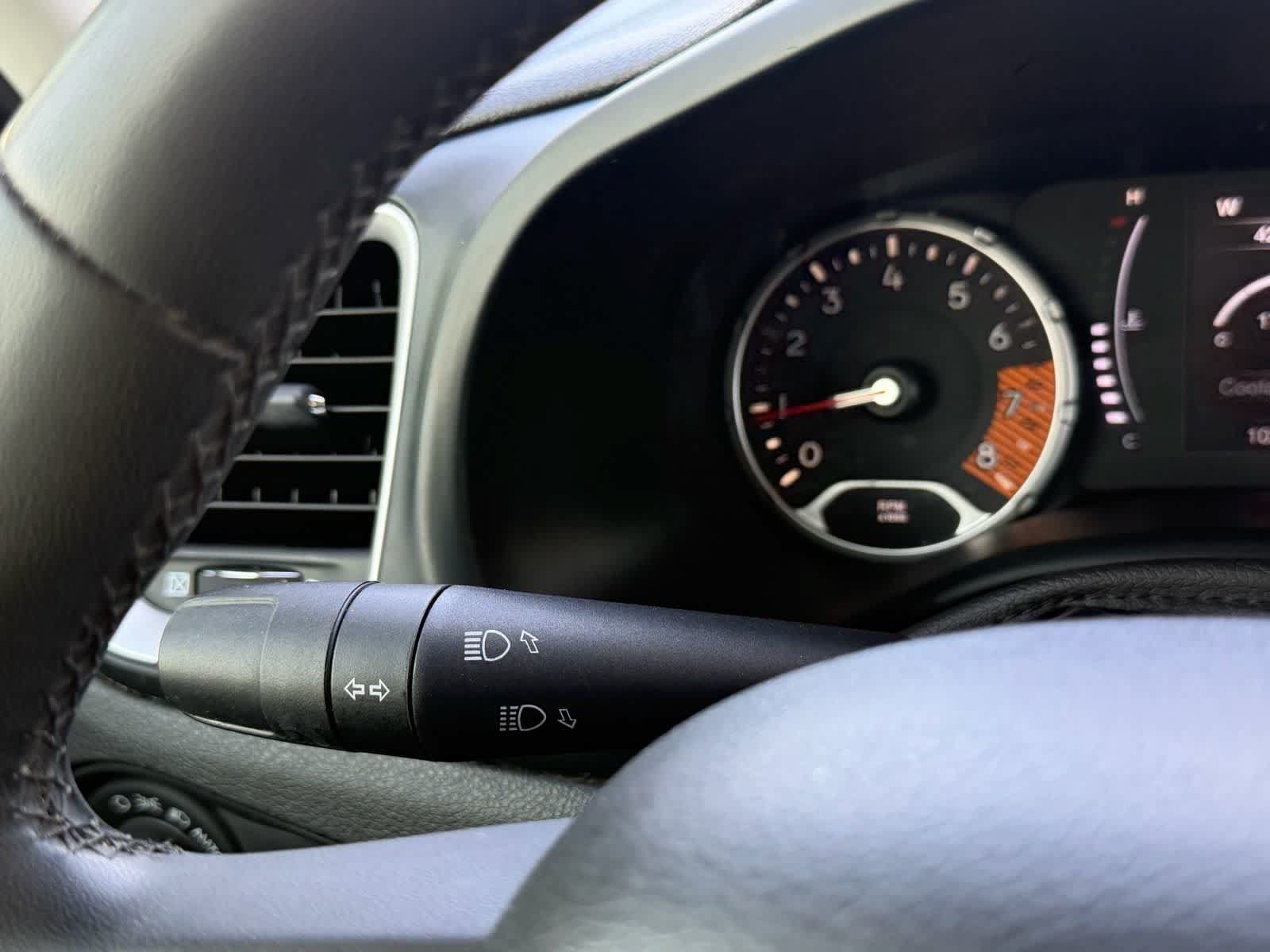 Used 2020 Jeep Renegade Latitude FWD image 26
