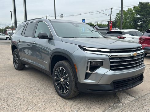 New 2026 Chevrolet Traverse LT w/ Sun and Wheel Package AWD/4WD image 5