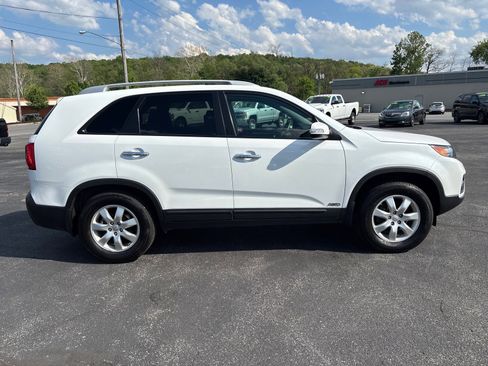 Used 2013 Kia Sorento LX w/ Convenience Pkg AWD/4WD image 8