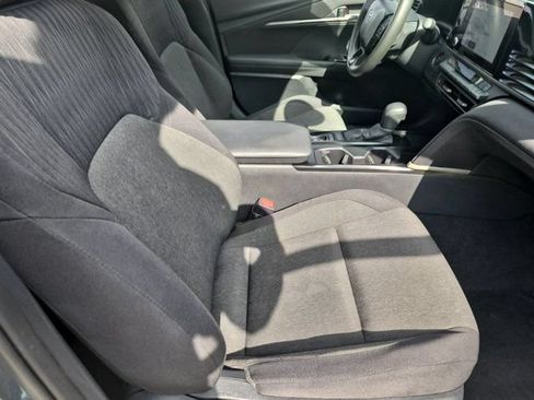 Used 2025 Toyota Camry LE FWD image 30