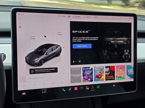 Used 2022 Tesla Model 3 Standard Range RWD image 21