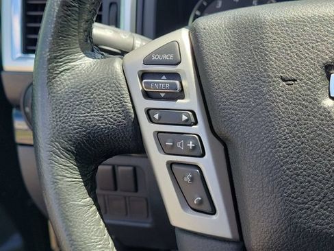 Used 2021 Nissan Titan SV w/ SV Convenience Package AWD/4WD image 24
