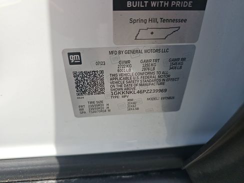 Certified 2023 GMC Acadia SLE w/ Driver Convenience Package image 22