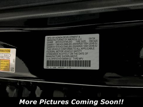 Used 2025 Honda Pilot Sport image 7