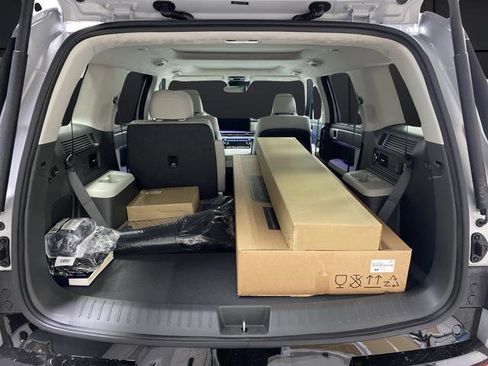 New 2026 Hyundai Santa Fe Calligraphy image 15