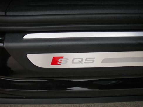Used 2015 Audi SQ5 Premium Plus w/ Technology Package AWD/4WD image 34