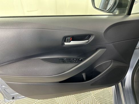 Used 2020 Toyota Corolla LE image 10