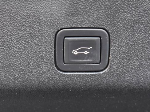 Used 2021 Chevrolet Tahoe Premier w/ Premium Package image 59