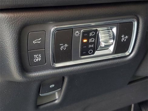 Certified 2022 Lincoln Nautilus AWD w/ Premium Package image 16