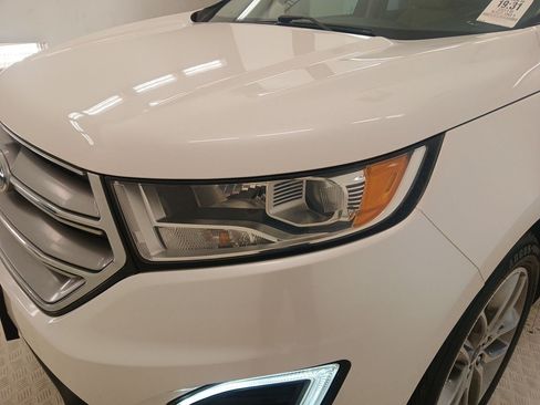 Used 2018 Ford Edge Titanium w/ Equipment Group 301A AWD/4WD image 9