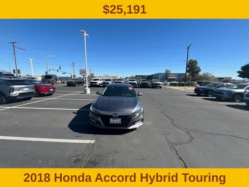 Used 2018 Honda Accord Touring image 2