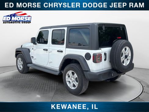 Used 2022 Jeep Wrangler Unlimited Sport AWD/4WD image 3