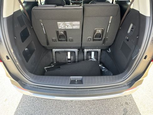 New 2026 Kia Carnival LX image 17