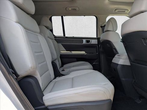 Used 2025 Hyundai Santa Fe Calligraphy AWD/4WD image 21