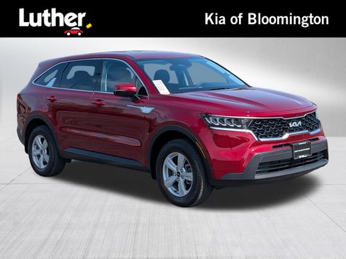 Certified 2022 Kia Sorento LX AWD/4WD image 1