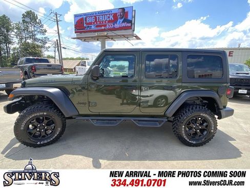 Used 2021 Jeep Wrangler Unlimited Sport AWD/4WD image 39
