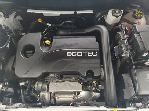 Used 2021 Chevrolet Equinox LT FWD image 30