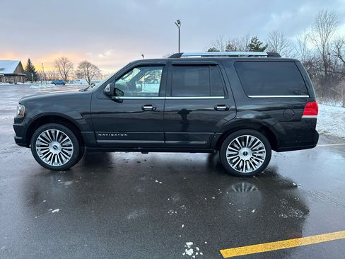 Used 2015 Lincoln Navigator 4WD image 8