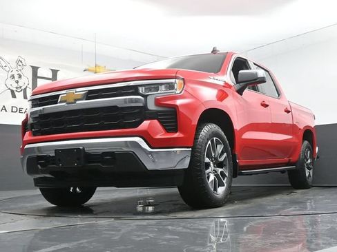 Used 2023 Chevrolet Silverado 1500 LT AWD/4WD image 4