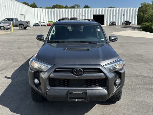 Used 2020 Toyota 4Runner TRD Off-Road Premium w/ Moonroof Package AWD/4WD image 3