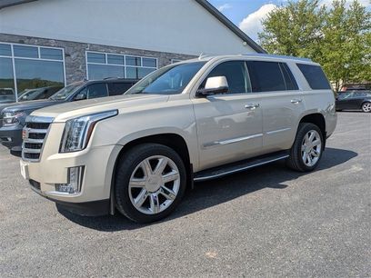 Used 2016 Cadillac Escalade Luxury
