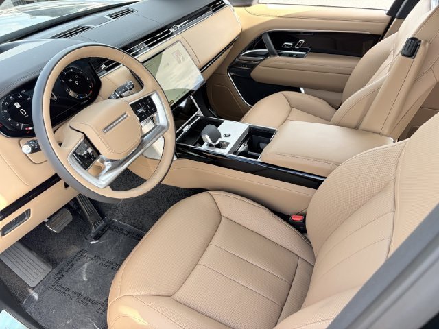 New 2026 Land Rover Range Rover Long Wheelbase SE AWD/4WD image 5
