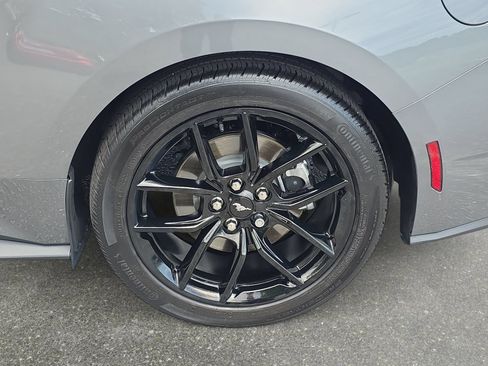 Used 2025 Ford Mustang Coupe RWD image 31