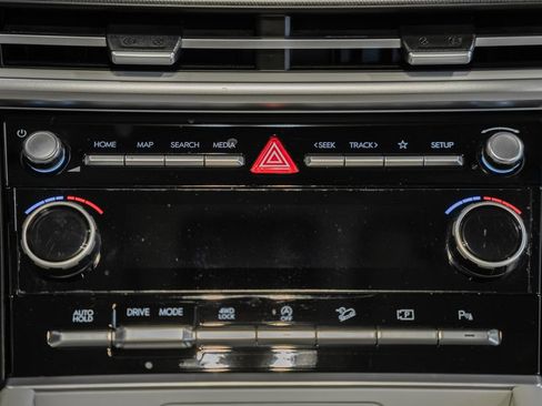 Used 2025 Hyundai Santa Fe SEL AWD/4WD image 23