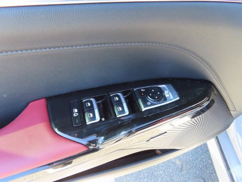 Used 2025 Kia K5 GT-Line w/ GT-Line Premium Package image 12