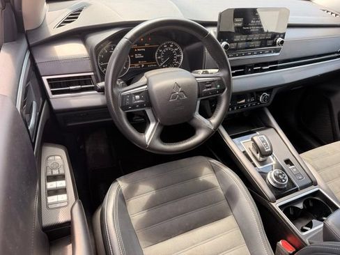 Used 2024 Mitsubishi Outlander SE AWD/4WD image 21